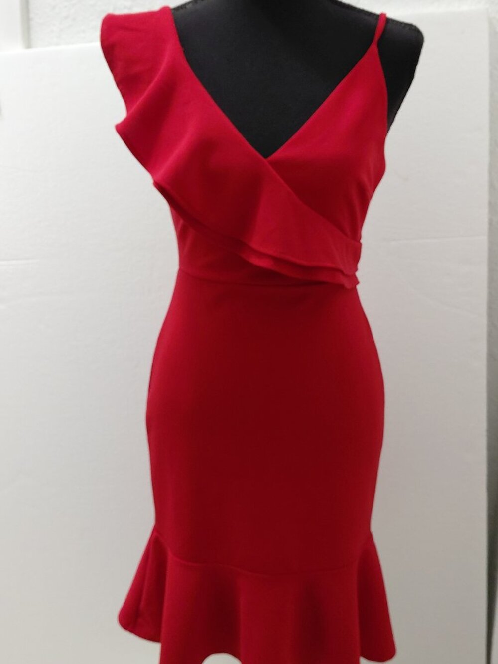 Aqua Red Ruffle Hem Dress Size S
